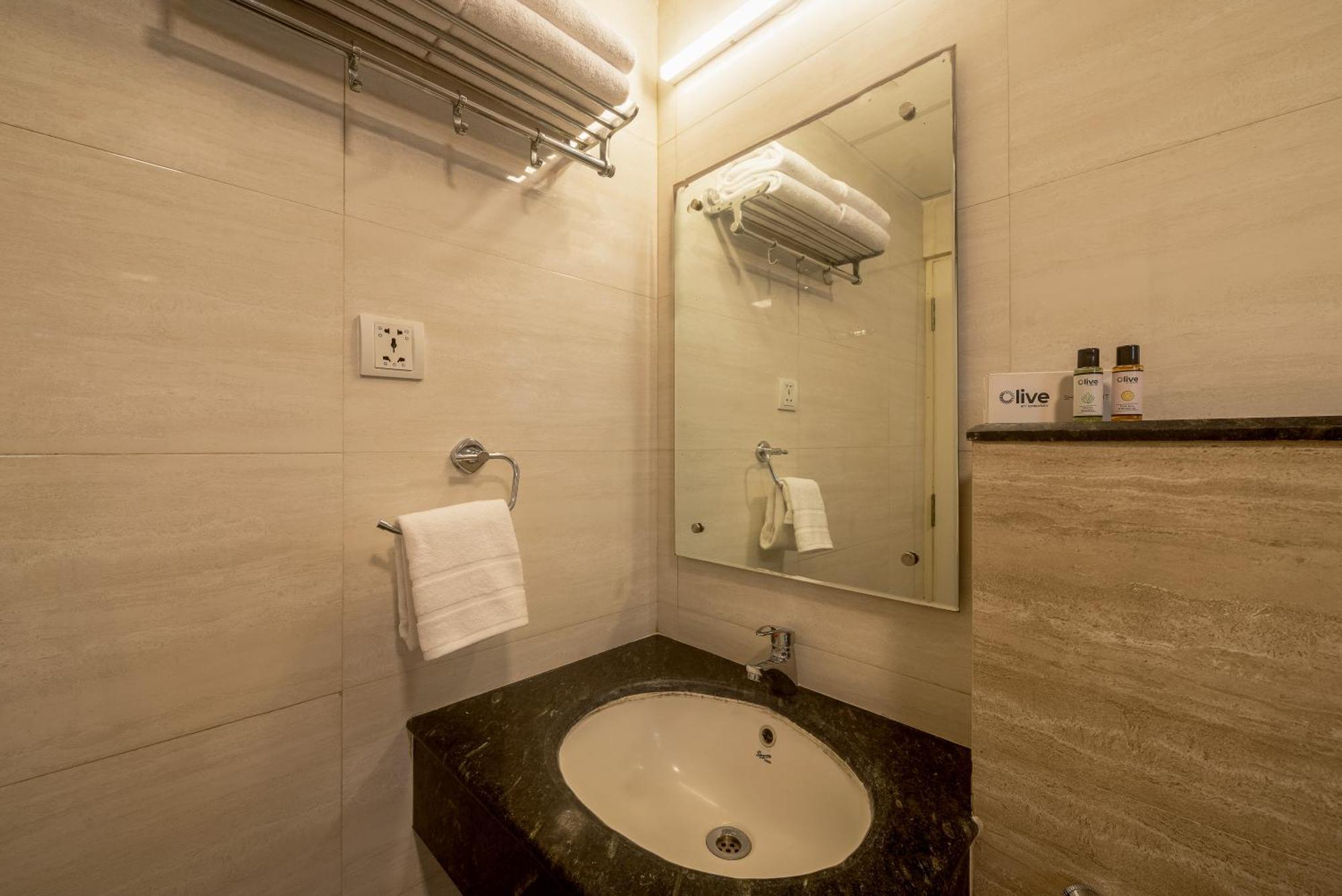 Olive Electronic City - By Embassy Group Bangalore Buitenkant foto